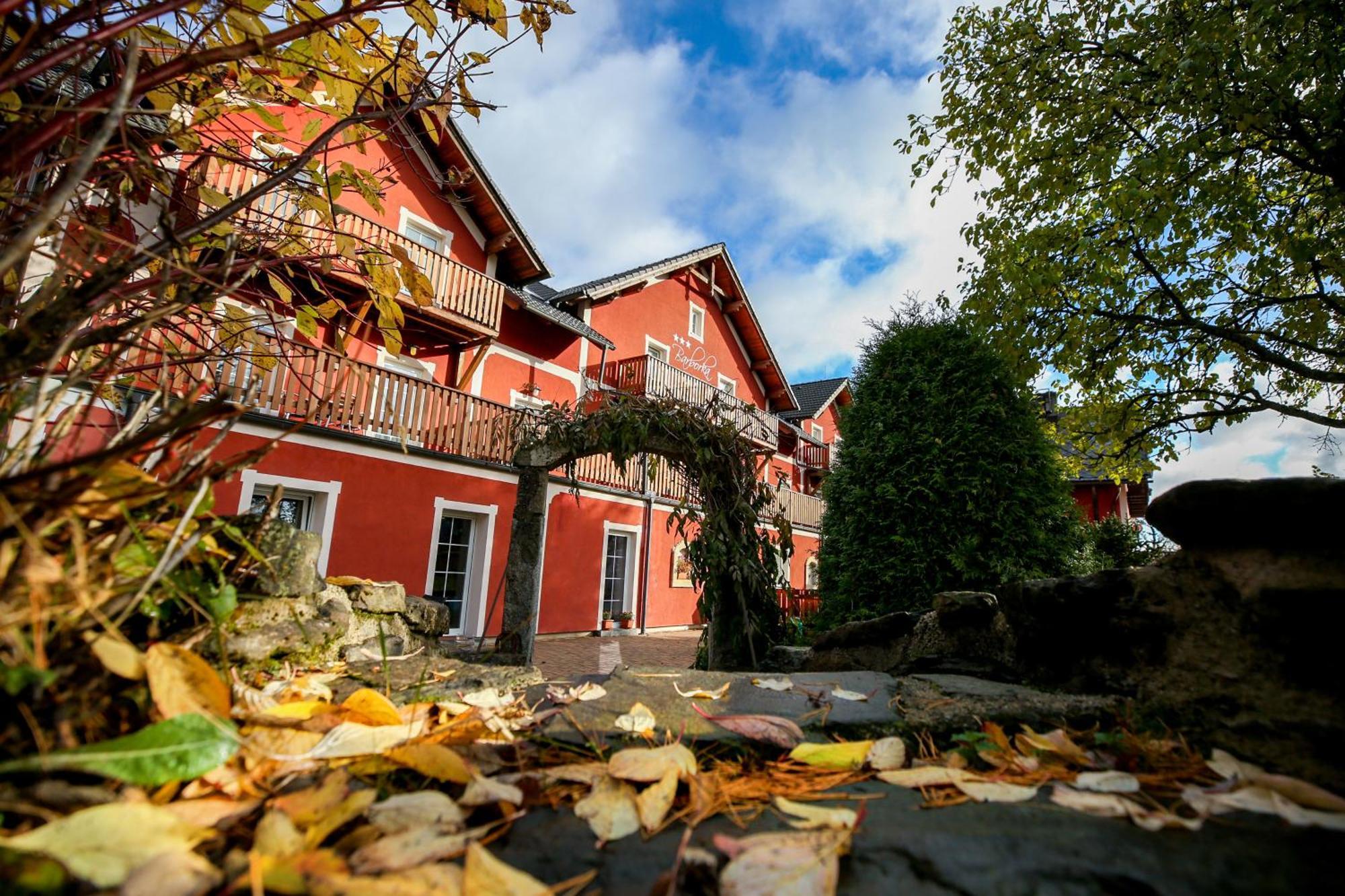 Barborka Hotel *